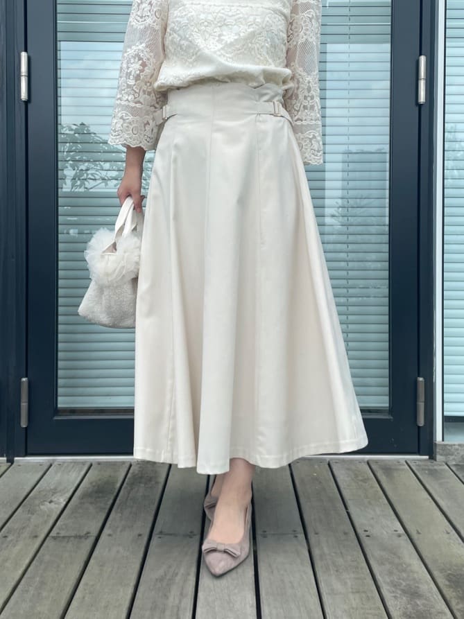 abeさんの「Couture brooch｜カットパイピングリボンパンプス」を使ったコーディネート