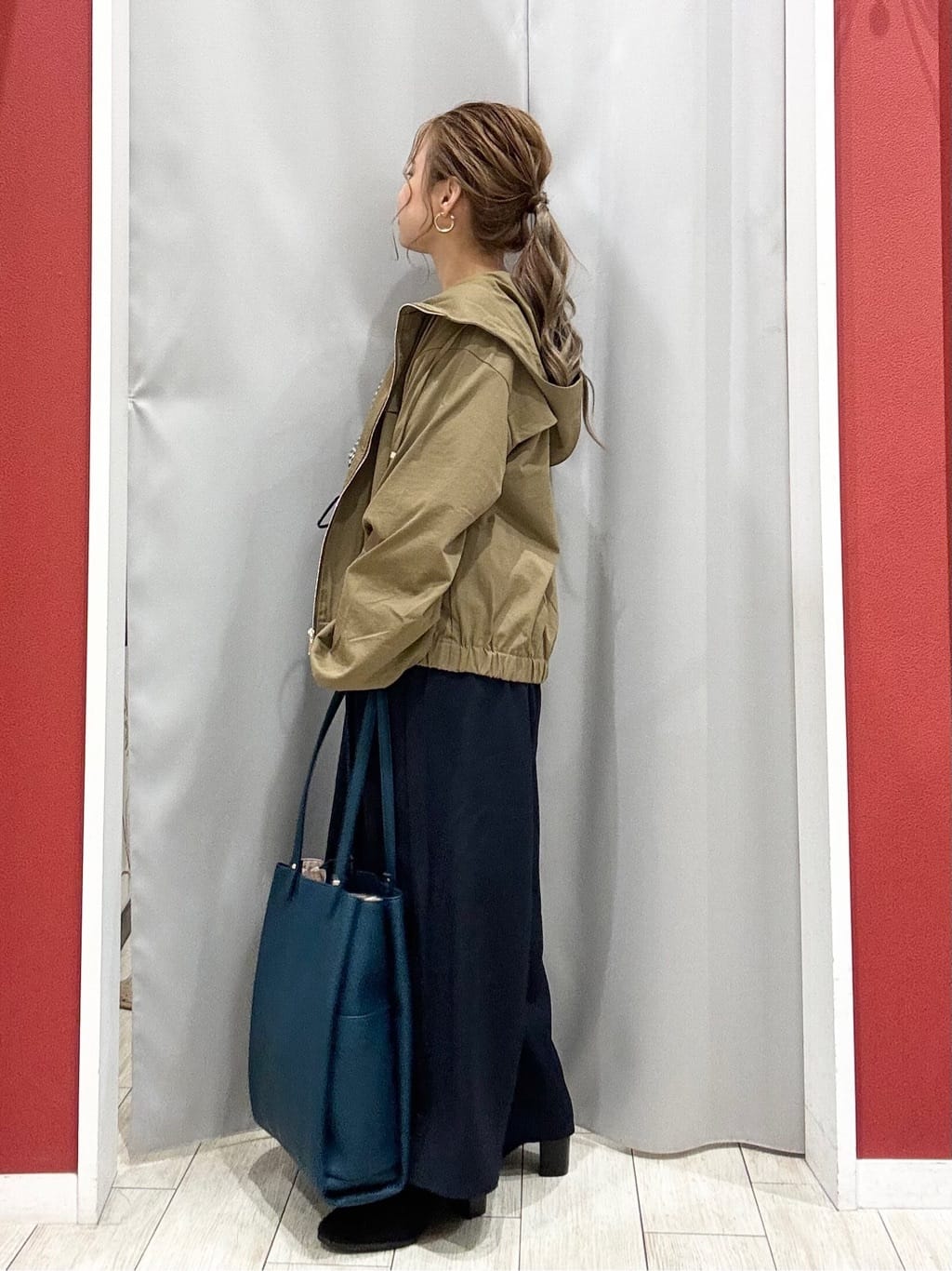 shioさんの「SHOO･LA･RUE｜【S-LL/2点セット】脚のラインを拾いにくい ベルト付きタックスカーチョパンツ」を使ったコーディネート