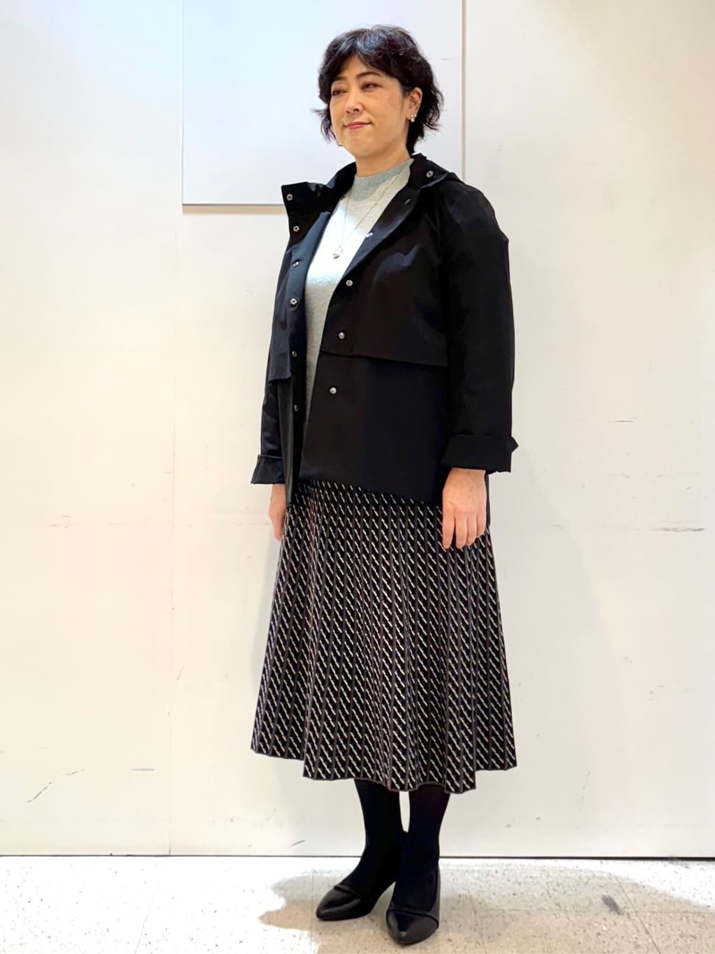 ヤスコさんの「Reflect｜【すっきり見え／フード取り外し可／通勤におすすめ◎】ライティアウター」を使ったコーディネート