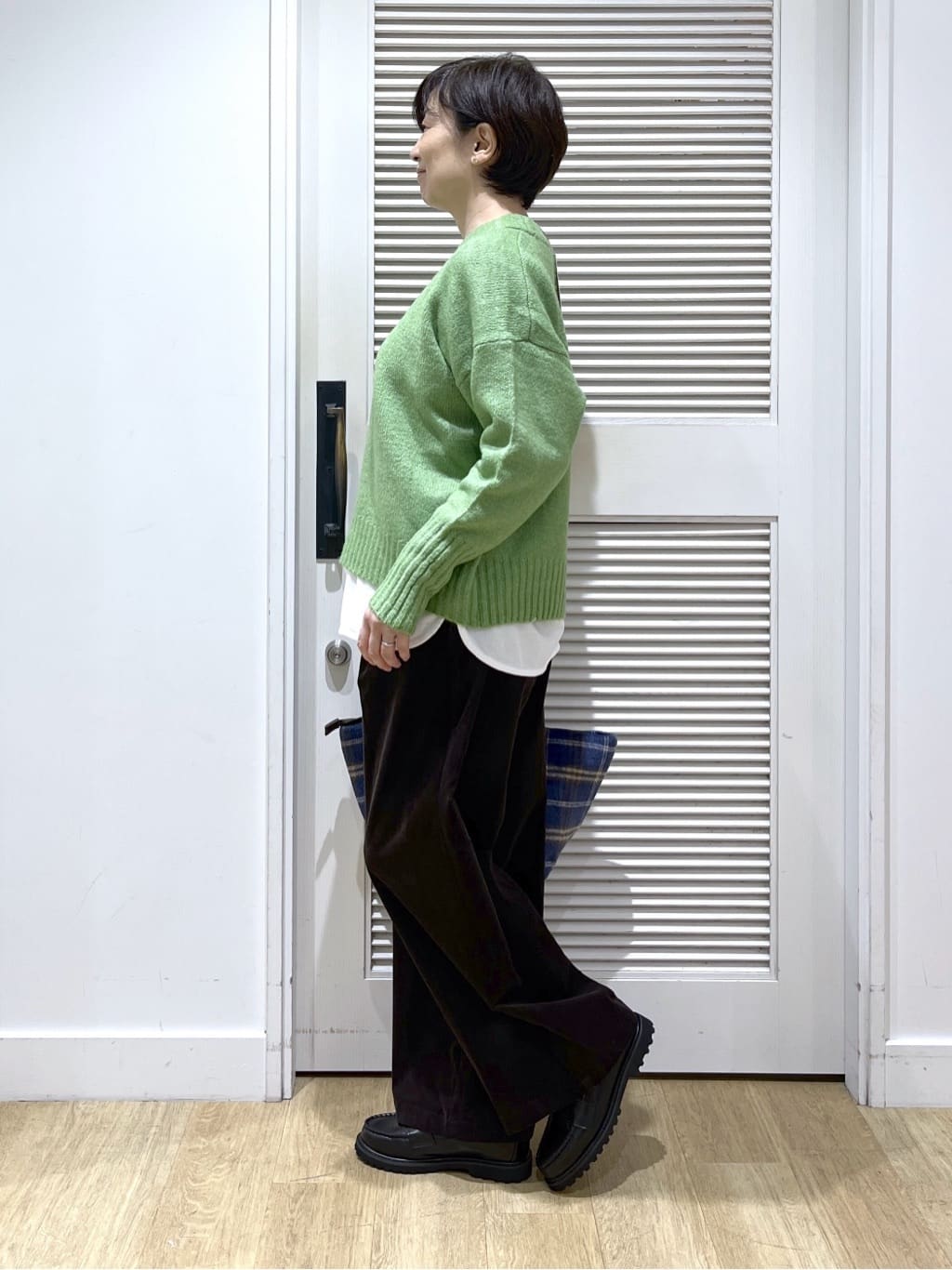 Miyazakiさんの「Dessin｜【選べる首元デザイン/洗える】クルーネックロングTシャツ」を使ったコーディネート
