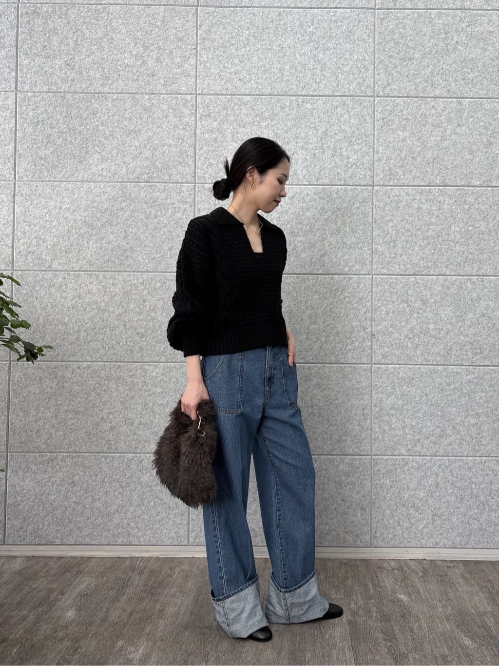 ひなさんの「INDIVI｜スキッパーフォルムニット」を使ったコーディネート