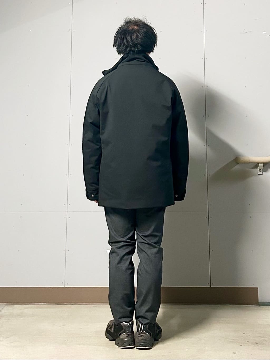 KENJI Iさんの「THE SHOP TK｜【軽くて、暖かい】SORONA／ソロナ 中綿ブルゾン 防風/軽量/洗濯機OK/フード脱着可」を使ったコーディネート