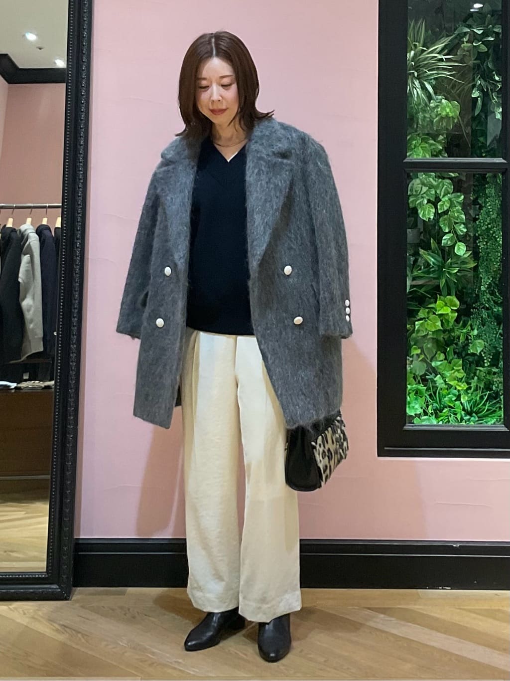 maruさんの「DRESSTERIOR｜◆フェイクファーコンビリサイクルレザートートバッグ」を使ったコーディネート