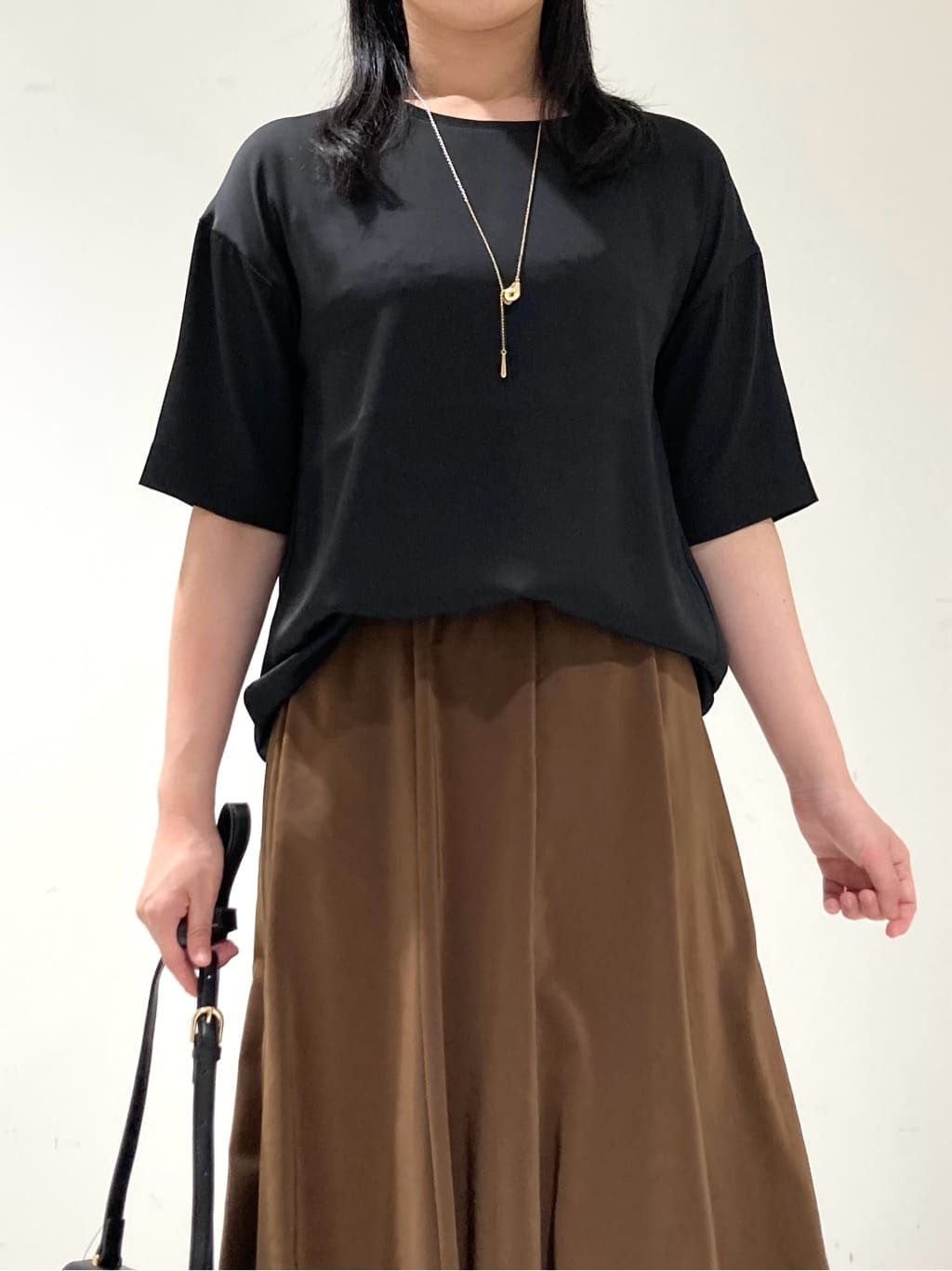 momokoさんの「INDIVI｜【洗える】裾シアー半袖トップス」を使ったコーディネート