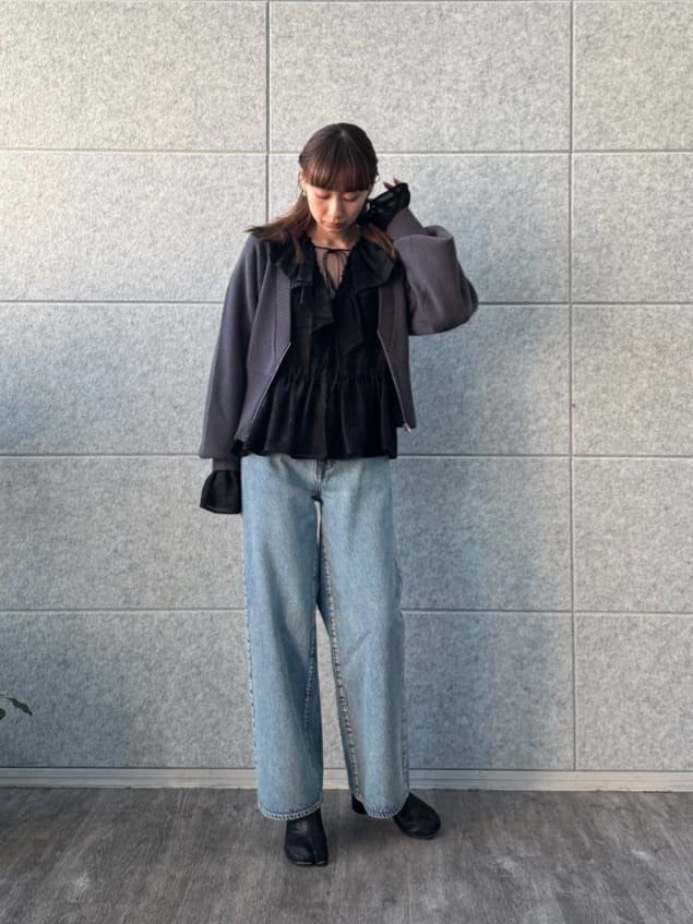 designer yukaさんの「CODE A｜dream ruffle lace blouse」を使ったコーディネート