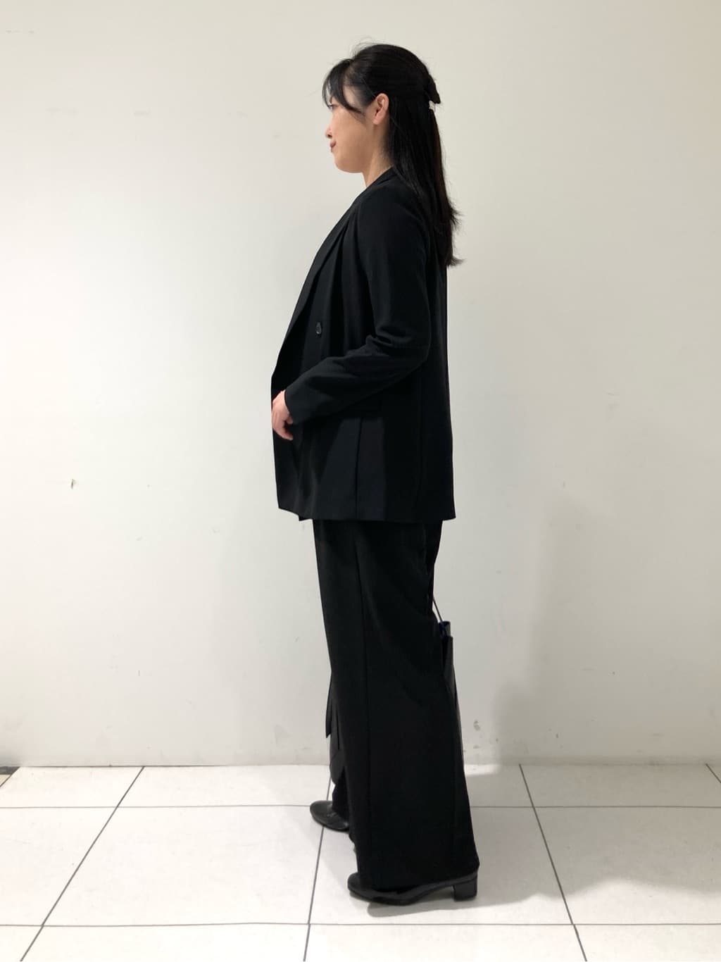 momokoさんの「INDIVI｜【軽く羽織れる！】ダブルジャケット」を使ったコーディネート