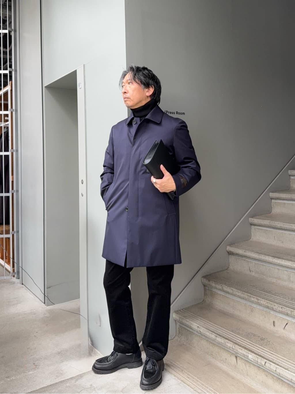 デザイナーTAKEman さんの「TAKEO KIKUCHI｜サイドゴアストレッチコーデュロイパンツ」を使ったコーディネート