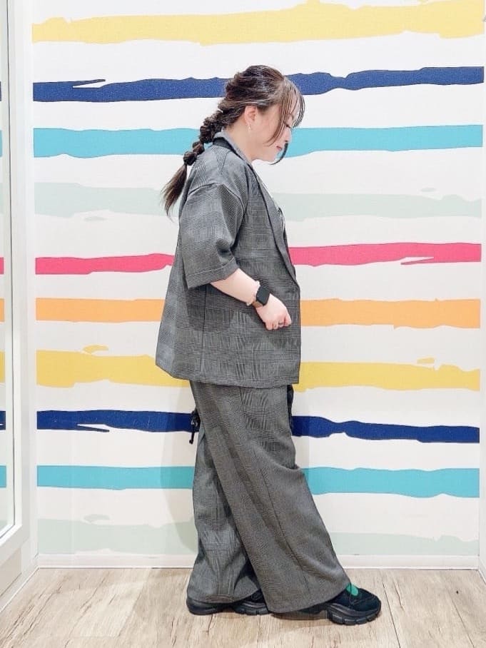 Peeさんの「SHOO･LA･RUE｜【S-LL/セットアップ可/洗濯後しわになりにくい】きちんと見え タックワイドパンツ」を使ったコーディネート