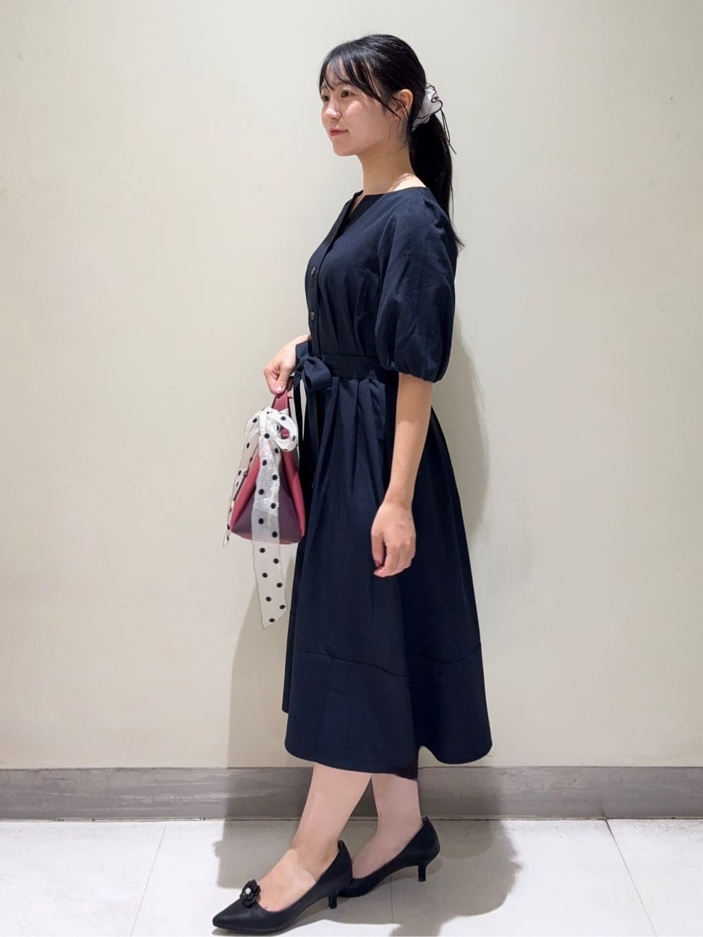 きみさんの「OPAQUE.CLIP｜タックパフスリーブワンピース【洗濯機洗い可／イージーアイロン】」を使ったコーディネート