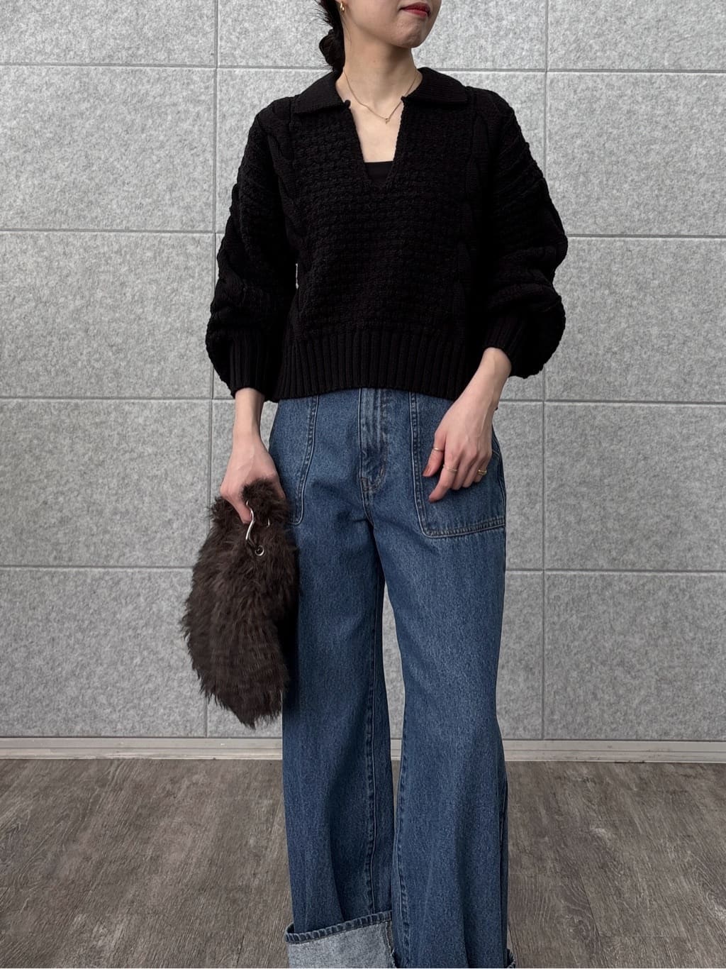 ひなさんの「INDIVI｜スキッパーフォルムニット」を使ったコーディネート