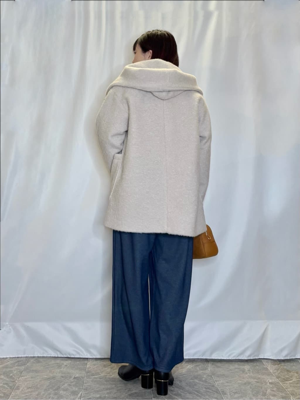 ネリさんの「SHOO･LA･RUE｜【S-LL/洗濯機可】さりげないラメが上品　クルーネックニット」を使ったコーディネート