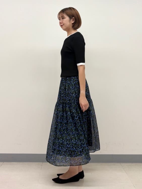 まいこさんの「INDIVI｜【インナーで活躍／アンサンブル】クルーネック半袖ニット」を使ったコーディネート