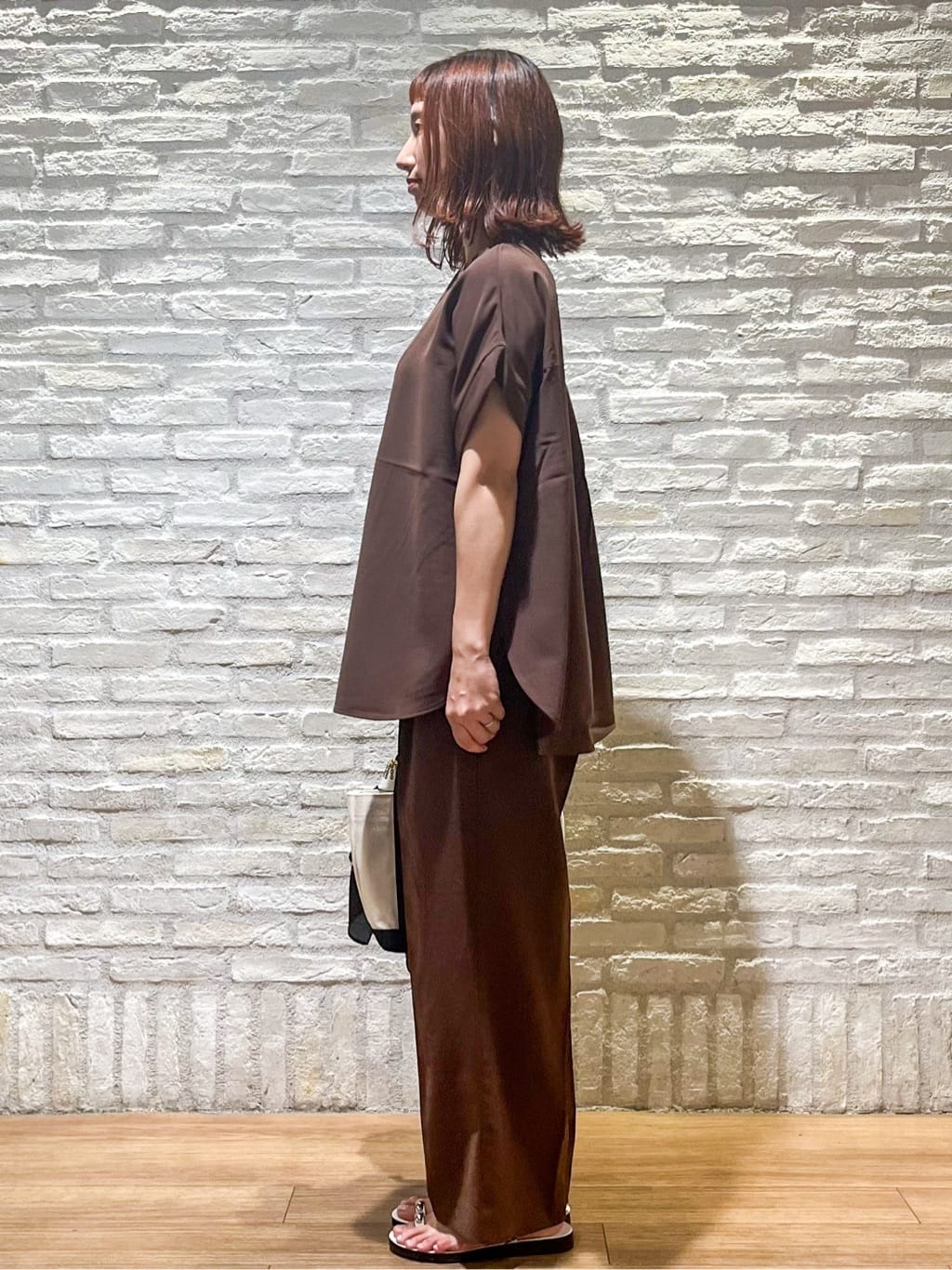 さくらさんの「OPAQUE.CLIP｜《7色展開／SS-LLサイズ》ストレッチスキッパーブラウス／セットアップ対応【洗濯機洗い可／防シワ】」を使ったコーディネート