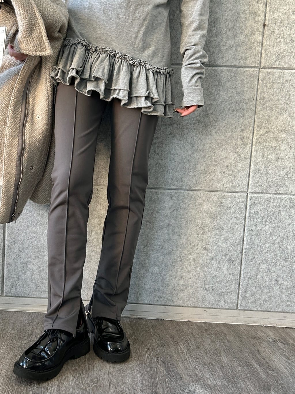 harunaさんの「CODE A｜easy ruffled tee」を使ったコーディネート