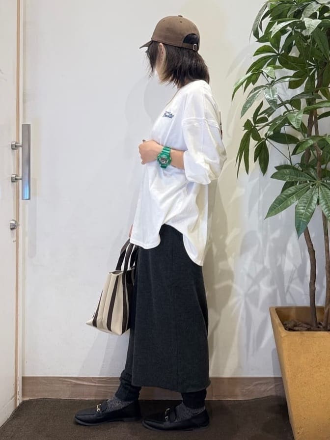 misakiさんの「SHOO･LA･RUE｜グラフィックアソート BIGロンT」を使ったコーディネート