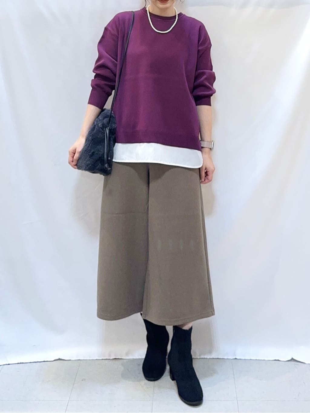 𝐇𝐢𝐫𝐨𝐦𝐢さんの「SHOO･LA･RUE｜【洗濯機可】美脚見え あったか圧縮ニット ガウチョパンツ」を使ったコーディネート