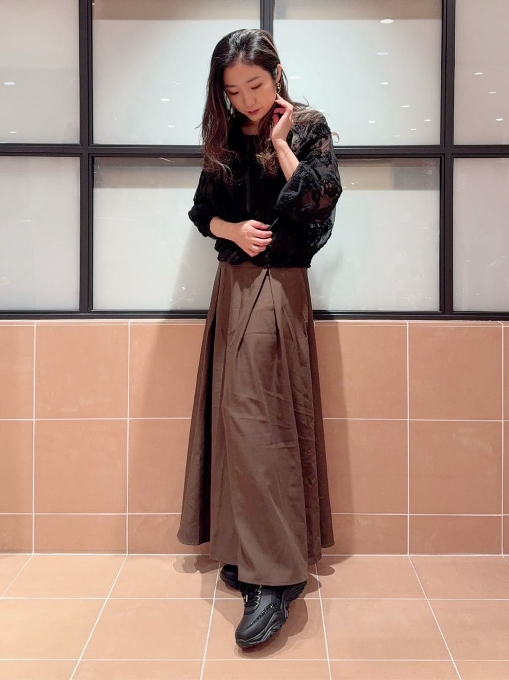 kaoriさんの「ESPERANZA｜グリッターラインスニーカー」を使ったコーディネート