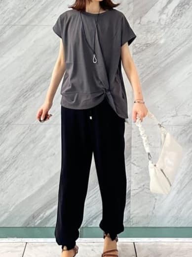Miwaさんの「UNTITLED｜【洗える/Tシャツ】ツイストプルオーバー」を使ったコーディネート
