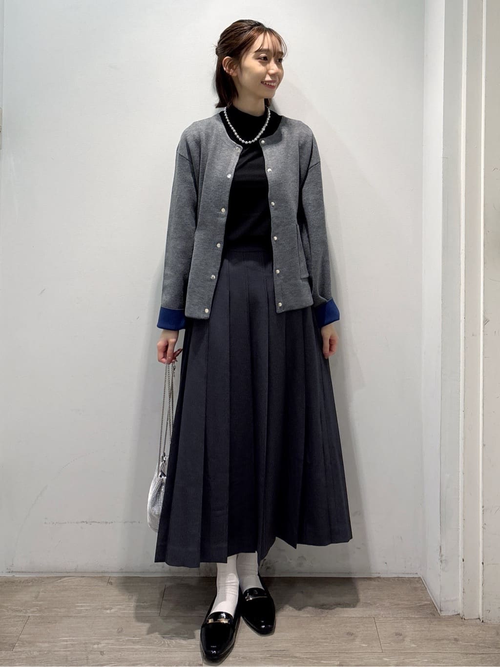 ぶまりんさんの「OPAQUE.CLIP｜シアーハイネックトップス【洗濯機OK】」を使ったコーディネート