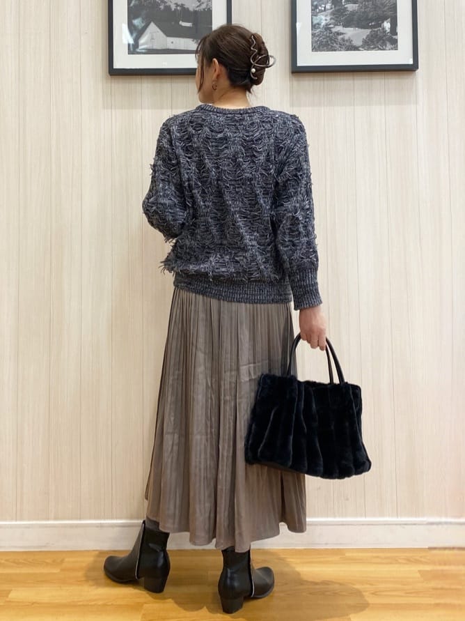 natsuさんの「SHOO･LA･RUE｜【S-LL】大人も着やすいシックなカラー 主役級フリンジニット」を使ったコーディネート