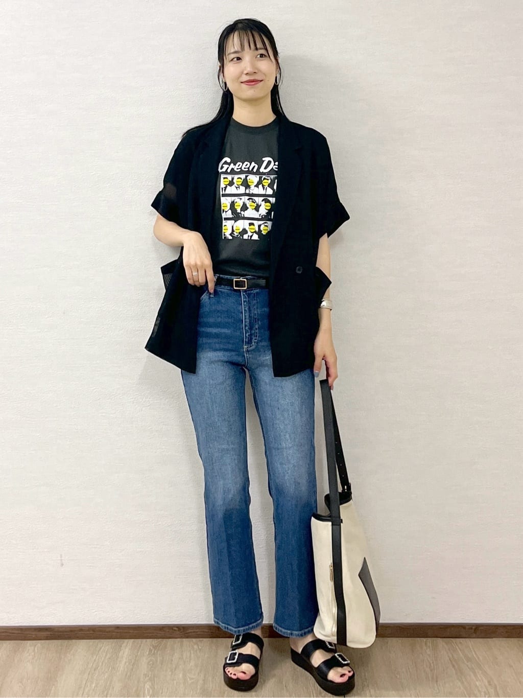 sachikoさんの「OPAQUE.CLIP｜ロックTシャツ別注アソート【GREEN DAY／METALLICA／THE BEATLES】」を使ったコーディネート