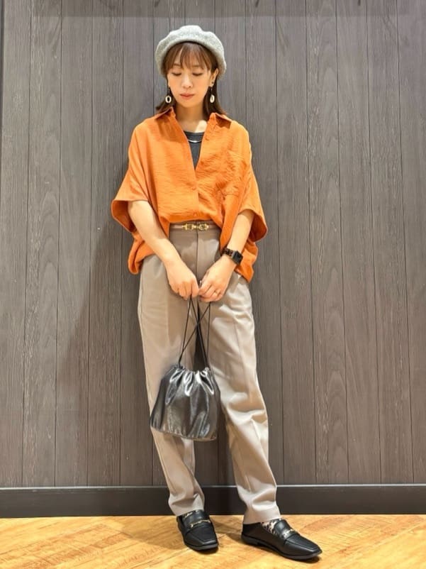 meiさんの「SHOO･LA･RUE｜【洗える/S-LL/5分袖】1枚でも羽織としても。さらさらドレープシャツ」を使ったコーディネート