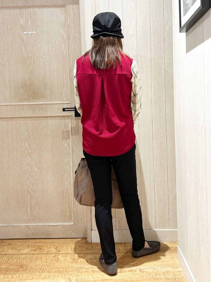 yukaさんの「SHOO･LA･RUE｜【高レビュー/S-LL】1枚で決まる お袖チェック 異素材使いトップス」を使ったコーディネート