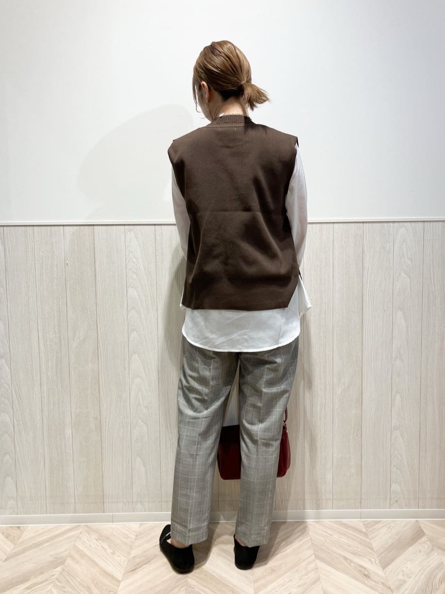 shokoさんの「SHOO･LA･RUE｜【S-LL/2点セット】着回し自在 ニットベスト＋フレアブラウス」を使ったコーディネート