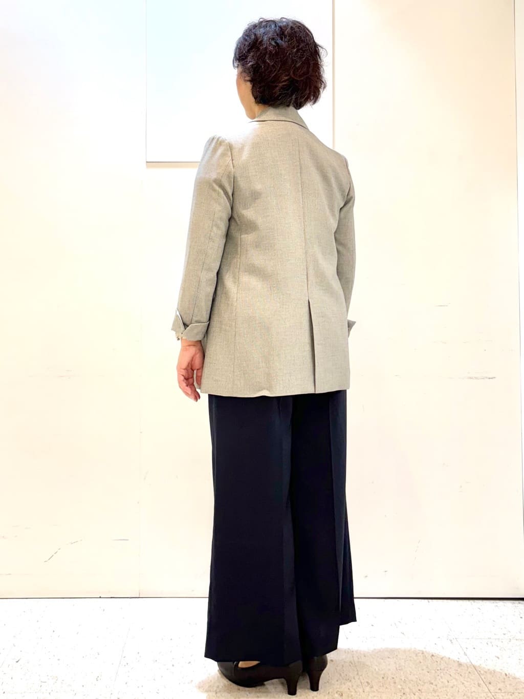 ヤスコさんの「Reflect｜【きちんと見え／セットアップ可／通勤におすすめ◎】ペプラムプリントブラウス」を使ったコーディネート