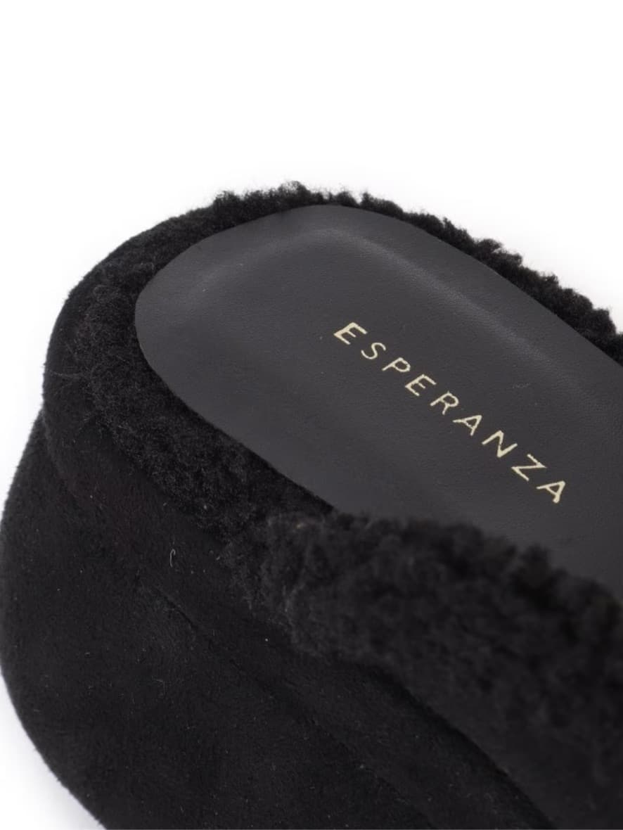 ゆうりさんの「ESPERANZA｜ふわもこボアサボ」を使ったコーディネート