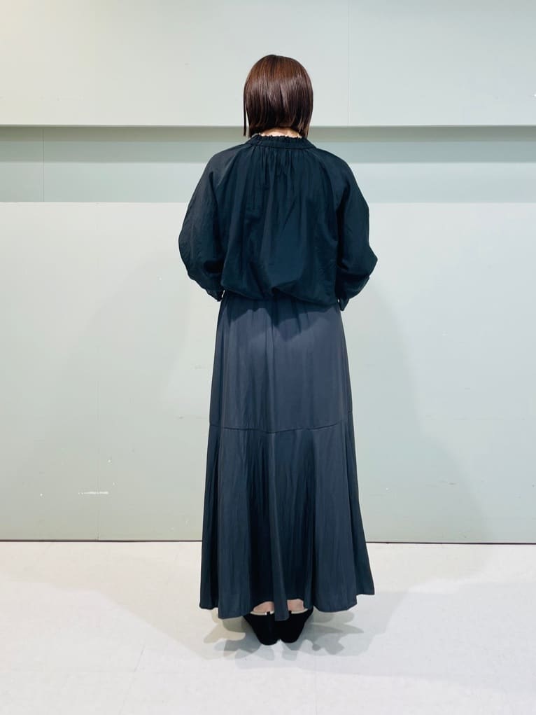 yuka.fさんの「UNTITLED｜【キャンディスリーブ/エレガント】フリルギャザーネックブラウス」を使ったコーディネート