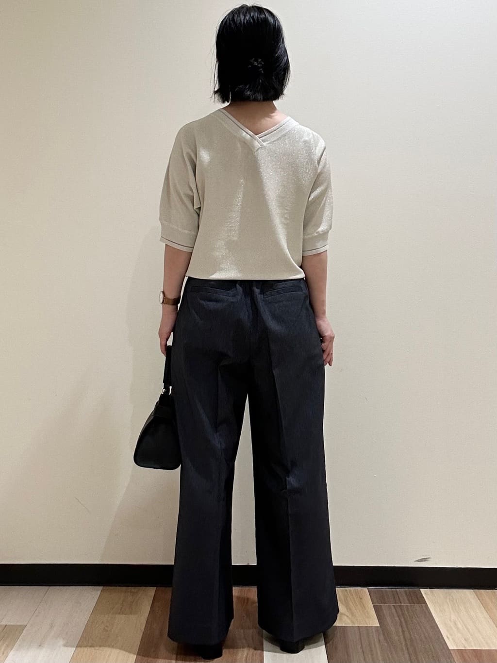 T.eさんの「OPAQUE.CLIP｜《5色展開》前後2WAY ドルマンスリーブニット【UVケア／抗ピル／洗濯機洗い可】」を使ったコーディネート