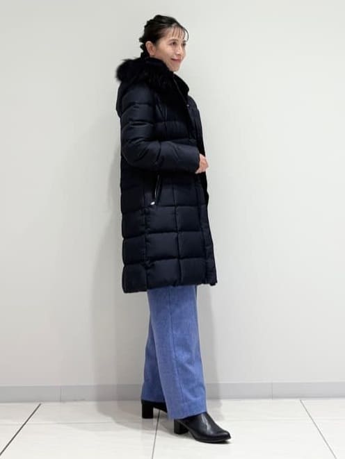 kayoさんの「INDIVI｜【名品／撥水／抗菌防臭】ロング丈リサイクルダウンコート」を使ったコーディネート