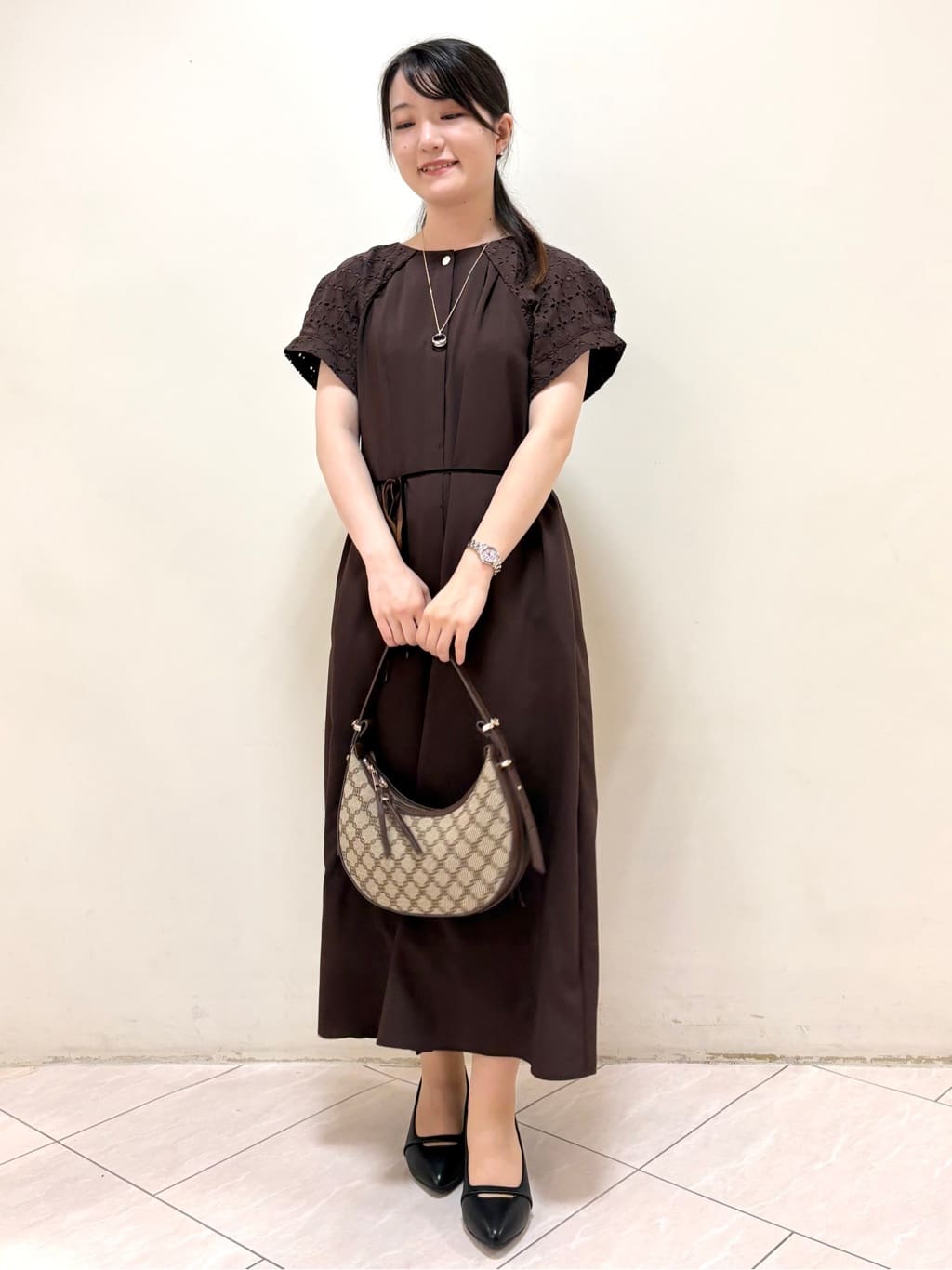 mikiさんの「Reflect｜カットワークレーススリーブワンピース」を使ったコーディネート