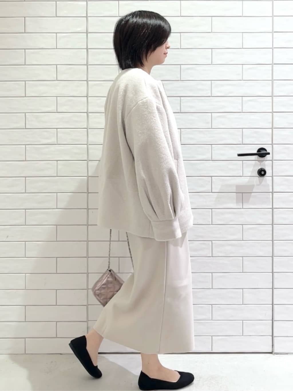 しおりさんの「OPAQUE.CLIP｜ビック襟ケーブルニット【洗濯機OK／抗ピル】」を使ったコーディネート