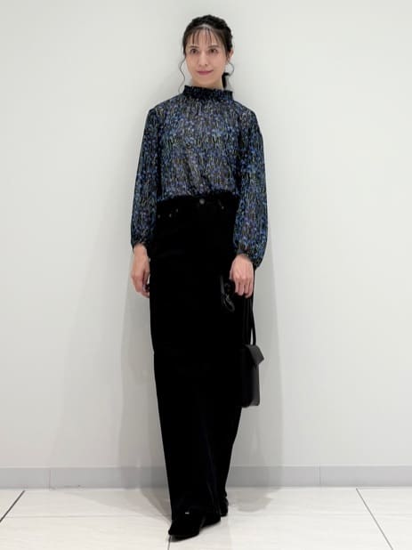 kayoさんの「INDIVI｜【秋映え柄/セットアップ可能】フラワーシフォンブラウス」を使ったコーディネート