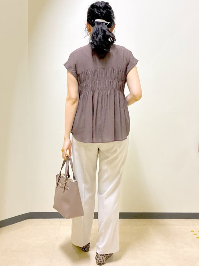  beni_gingerさんの「Reflect｜【二の腕さりげなくカバー】シャーリングブラウス」を使ったコーディネート