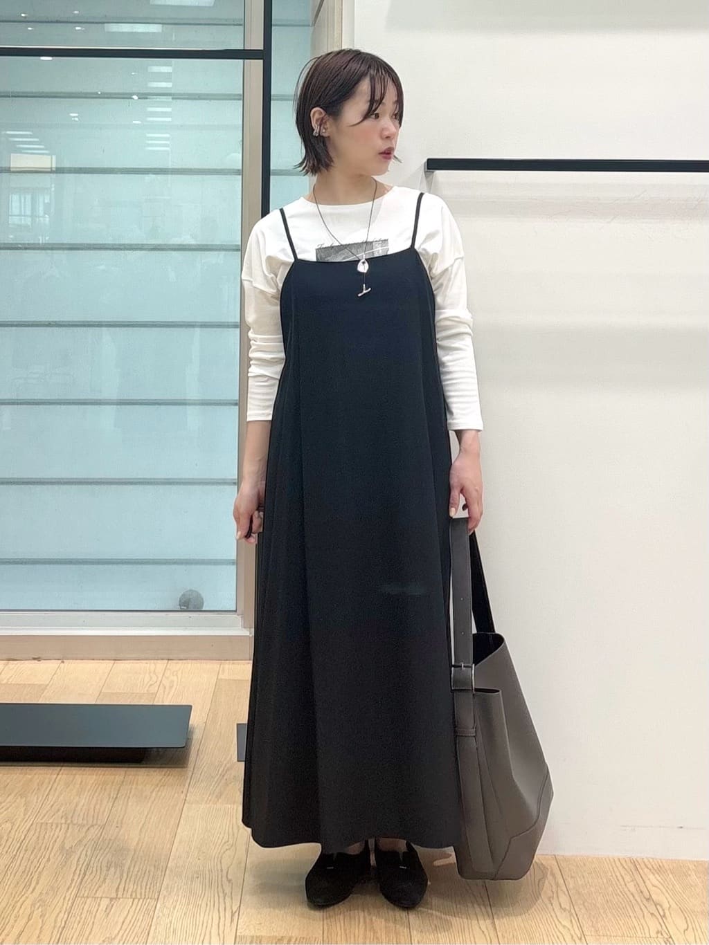 asamiさんの「INDIVI｜【UVケア】エアリージョーゼット キャミワンピース」を使ったコーディネート