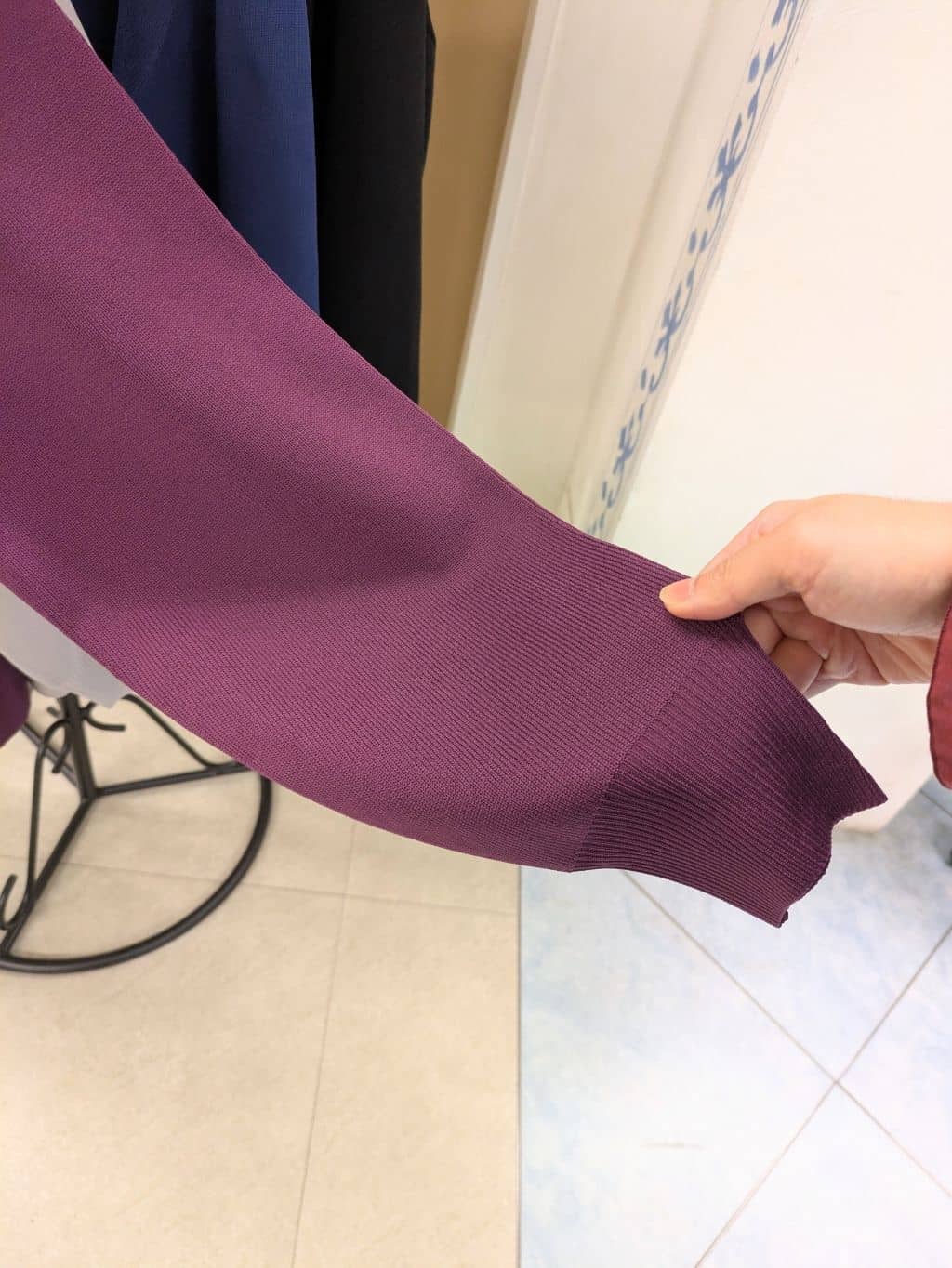 SHIORIさんの「SHOO･LA･RUE｜【S-LL/洗える】一枚で簡単こなれ見え スポンディッシュ 裾レイヤード風ニット【CIRCRIC】」を使ったコーディネート