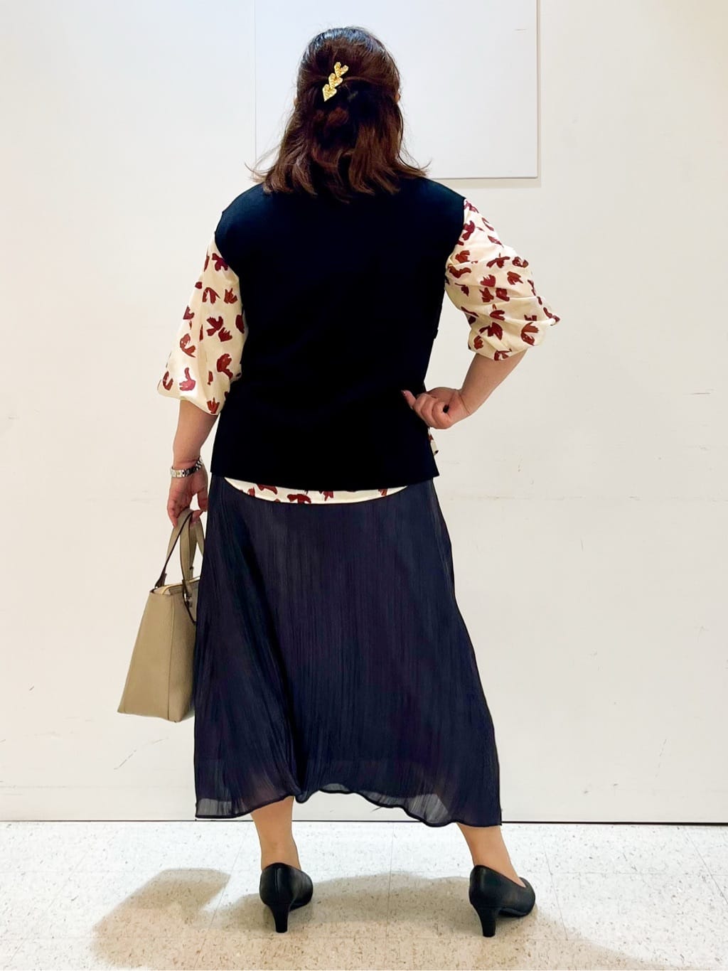 kimmyさんの「Reflect｜【ジャケットのインナーにおすすめ◎】花柄タックデザインブブラウス」を使ったコーディネート