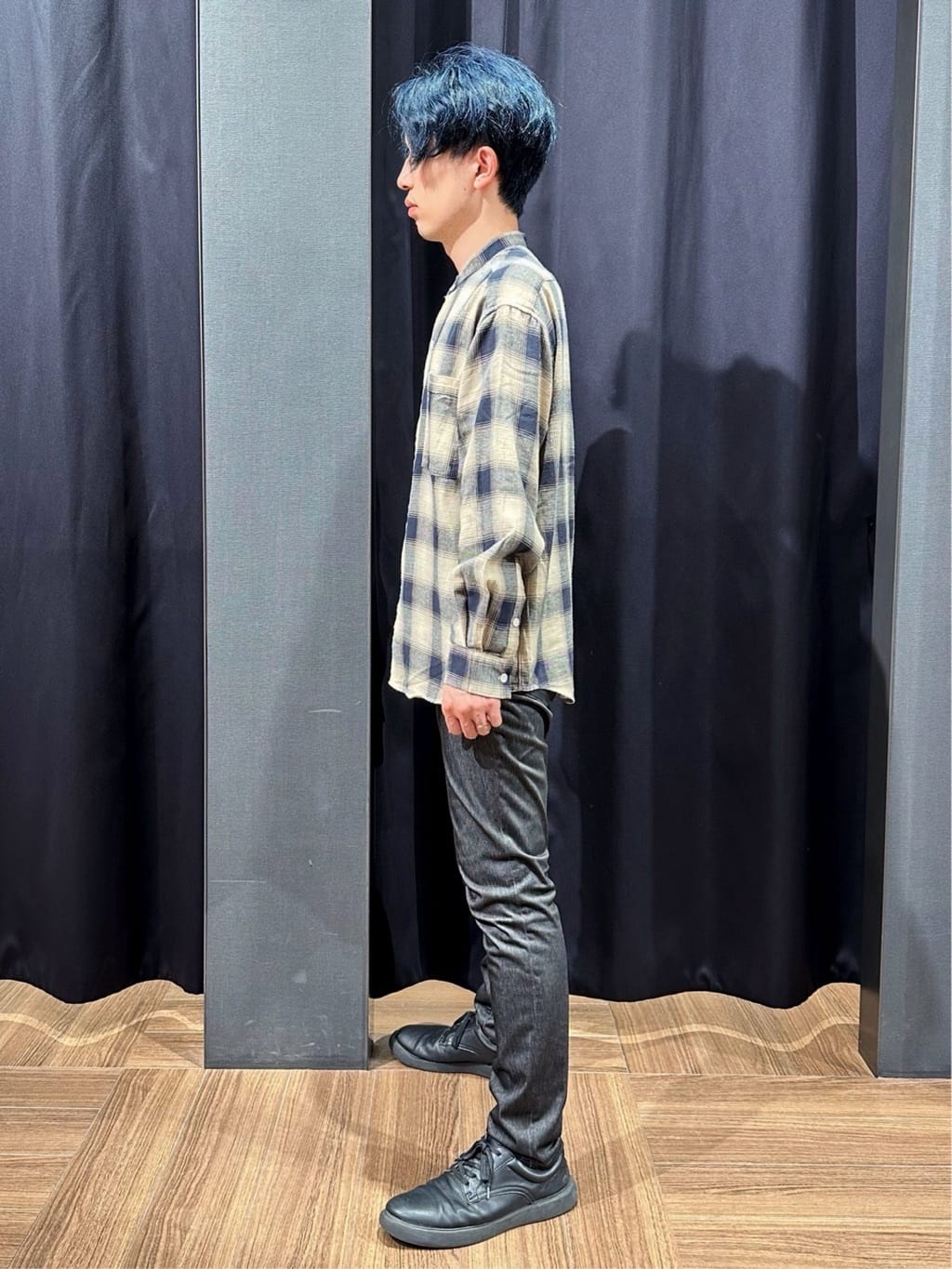 tomoyaさんの「THE SHOP TK｜オンブレーチェックバンドカラーシャツ 【洗濯機OK】」を使ったコーディネート