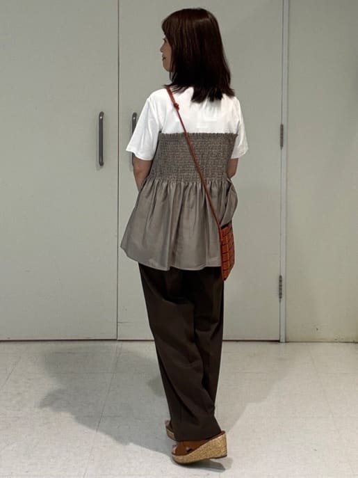 makiさんの「UNTITLED｜【コットン100/洗える/Tシャツ】シャーリングドッキングペプラム」を使ったコーディネート