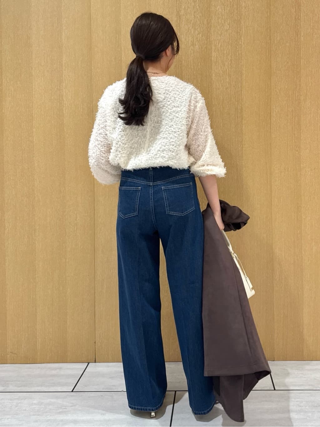 nanaさんの「UNTITLED｜【洗える/1枚で着映え】カットジャカードトップス」を使ったコーディネート
