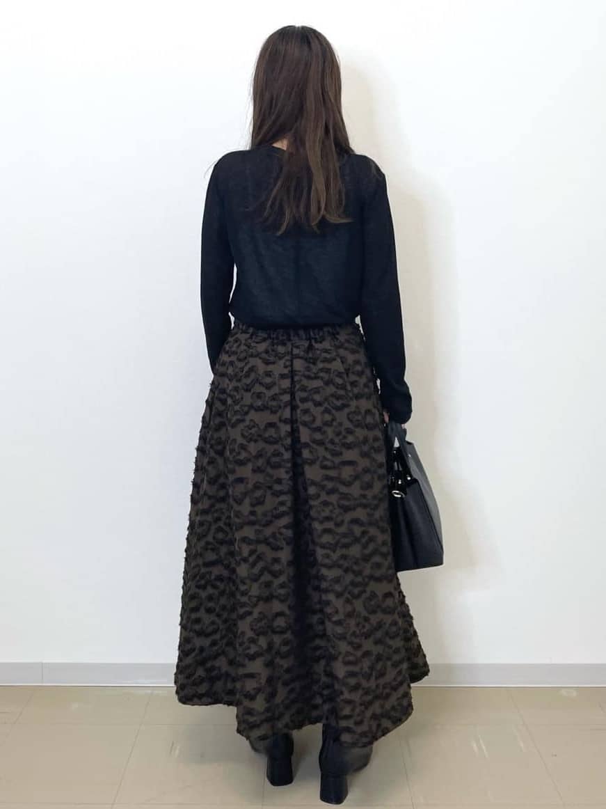 Akiさんの「OPAQUE.CLIP｜シアーラウンドネックカットソー【洗濯機洗い可】」を使ったコーディネート