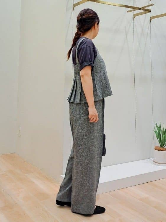 ふるさんの「grove｜【2点SET/体型カバー】夏から秋まで着まわせる！プリーツビスチェセットアップ」を使ったコーディネート