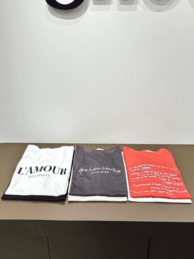 Yossyさんの「SHOO･LA･RUE｜グラフィックアソート ベーシックロンT」を使ったコーディネート