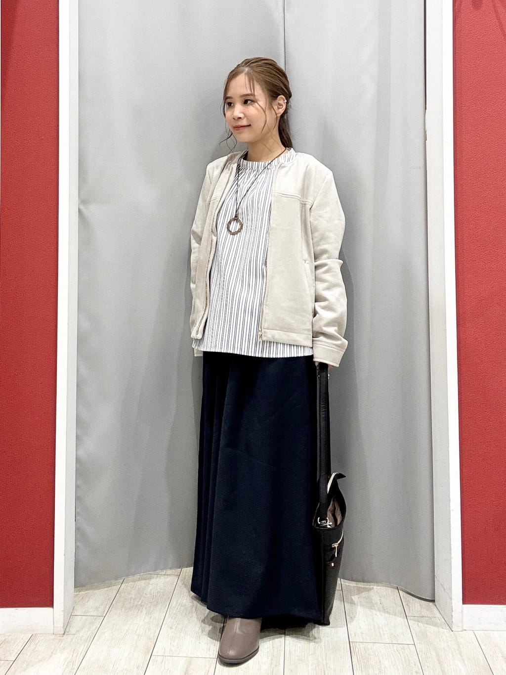 shioさんの「SHOO･LA･RUE｜【S-LL】キャンディースリーブが女性らしい マルチストライプブラウス」を使ったコーディネート