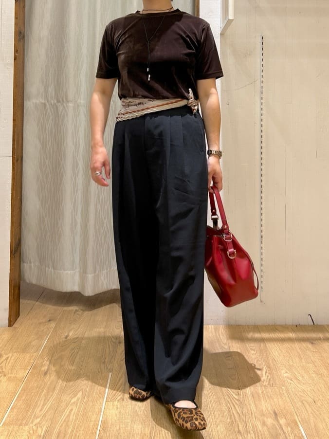 ga_riさんの「THE SHOP TK｜シアーベロアカットソー【洗える】」を使ったコーディネート