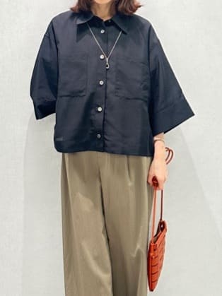 Miwaさんの「UNTITLED｜【洗える/スキッパー】フレンチスリーブシアーブラウス」を使ったコーディネート