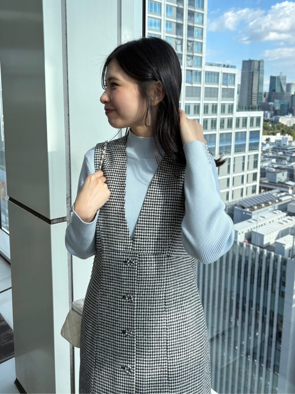 AOIさんの「Couture brooch｜【クラシカル・通勤】ラメ千鳥釦デザインジャンスカ」を使ったコーディネート